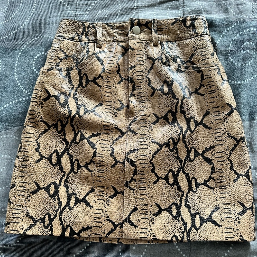 💥 NWT LPA LEATHER SNAKE PRINT SKIRT XXS 💥